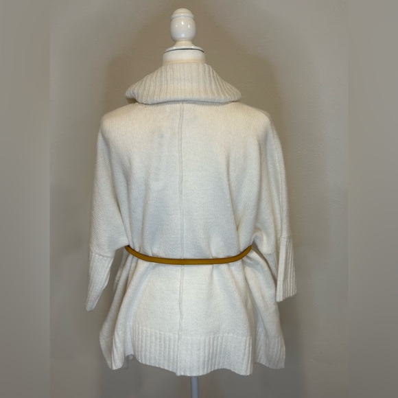 New| Olive + Oak Ivory Tusk oversized blouse| S/M - Picture 2 of 3